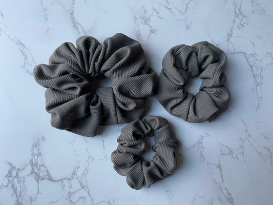 Holly Grey Ribbed Knit Scrunchies