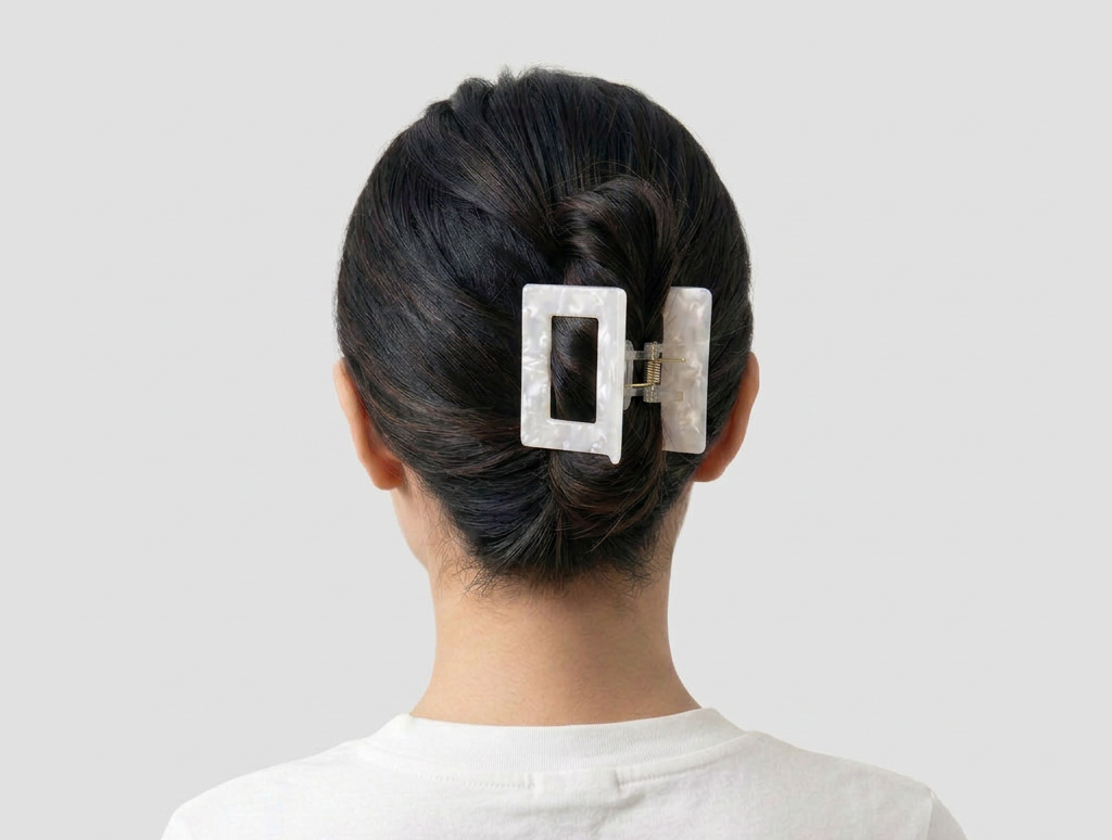 Cloud Nine White Hair Claw